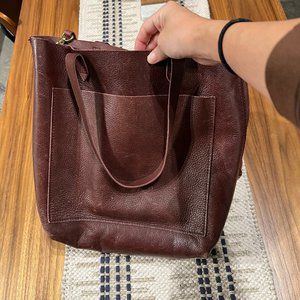 Madewell Medium Transport Tote in Dark Cabernet